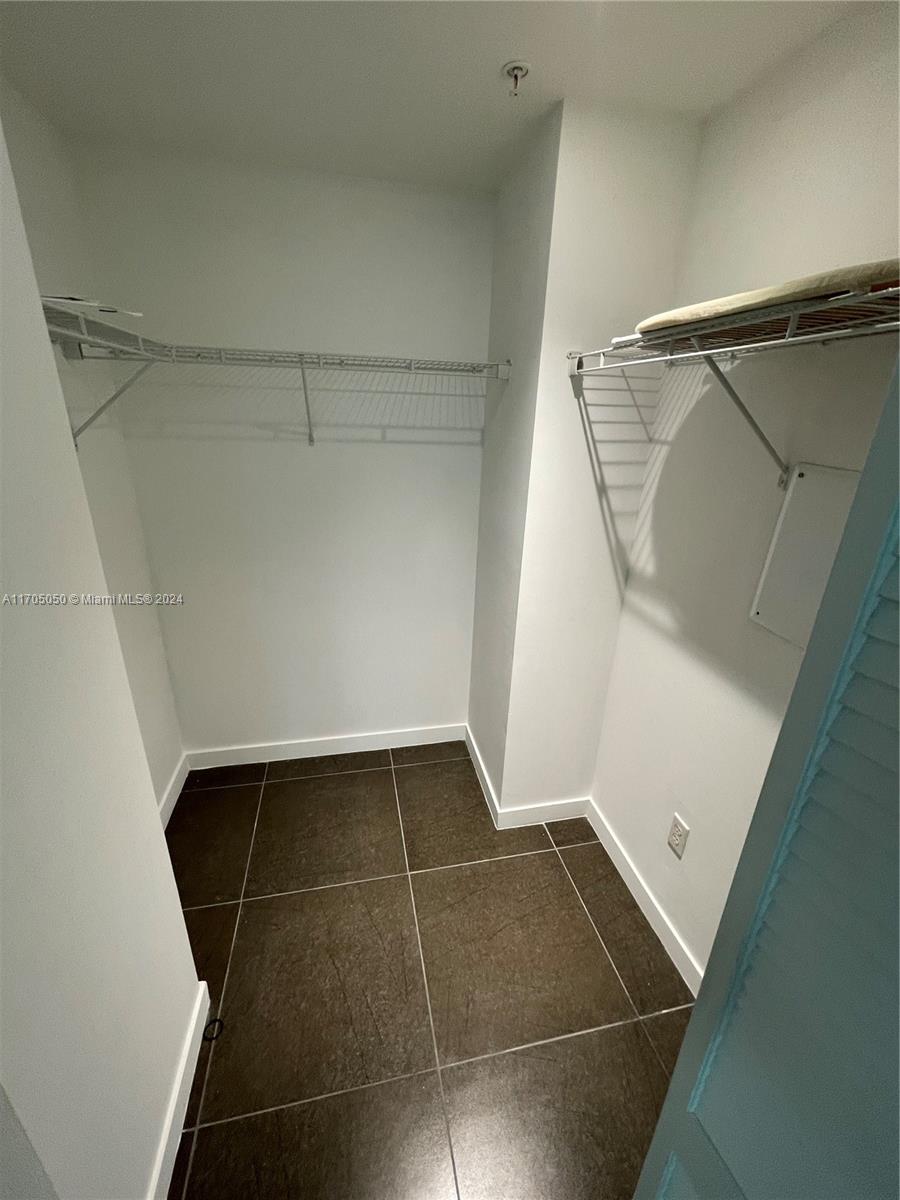 300 S Biscayne Blvd # 630 Unit: L-630