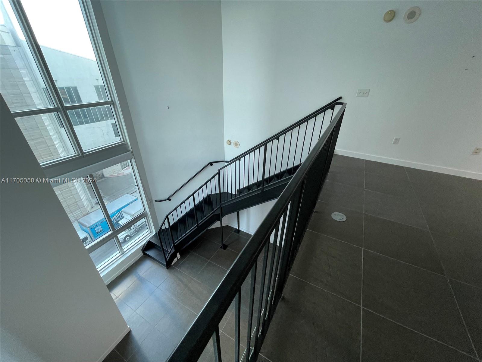 300 S Biscayne Blvd # 630 Unit: L-630