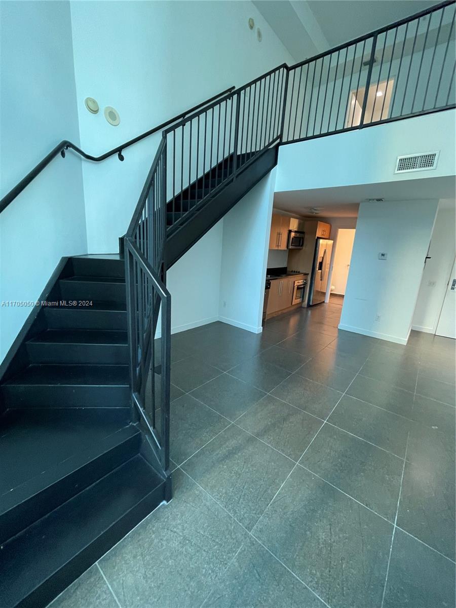 300 S Biscayne Blvd # 630 Unit: L-630