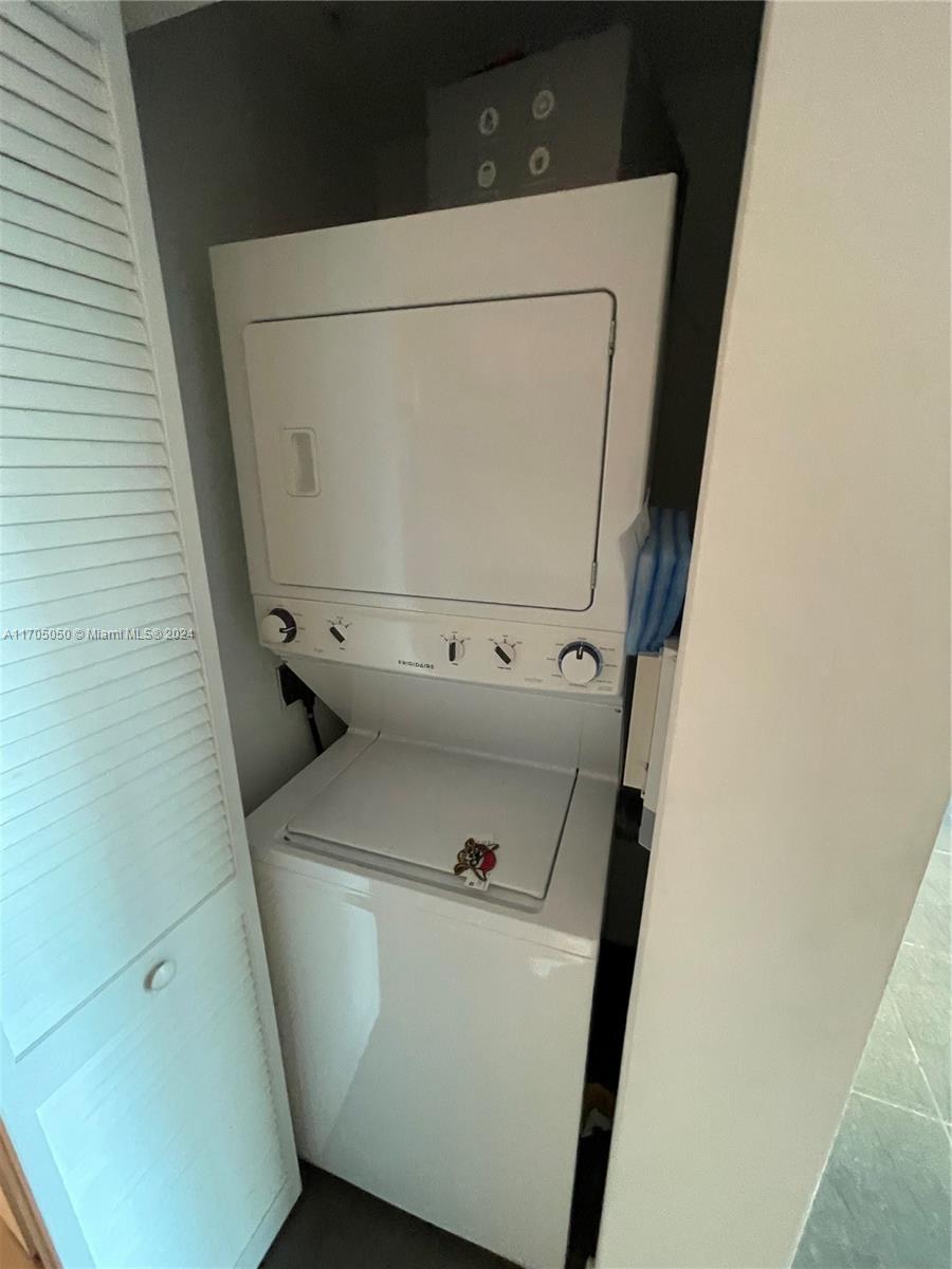 300 S Biscayne Blvd # 630 Unit: L-630