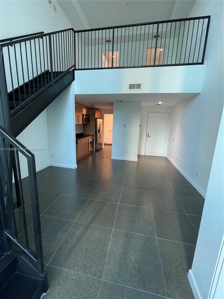 300 S Biscayne Blvd # 630 Unit: L-630