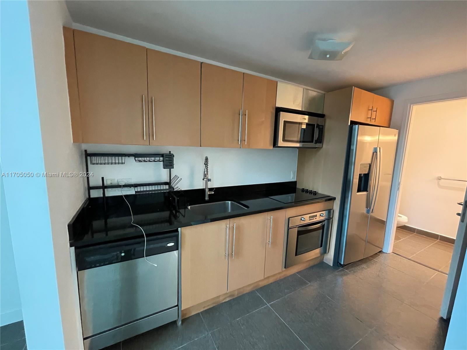 300 S Biscayne Blvd # 630 Unit: L-630