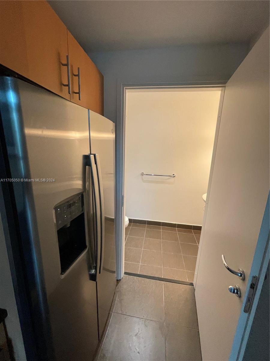300 S Biscayne Blvd # 630 Unit: L-630