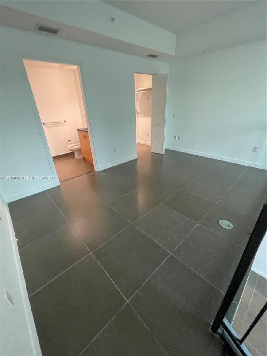300 S Biscayne Blvd # 630 Unit: L-630