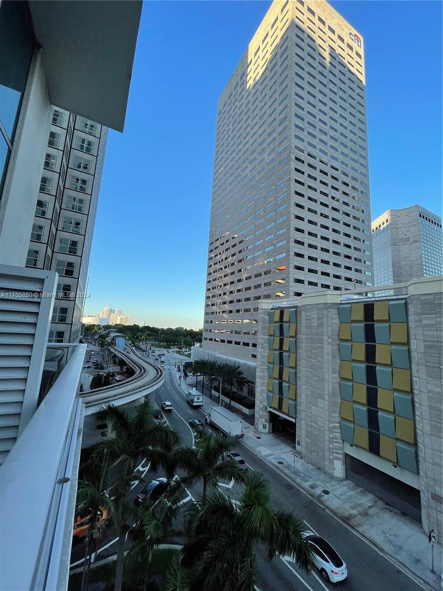 300 S Biscayne Blvd # 630 Unit: L-630