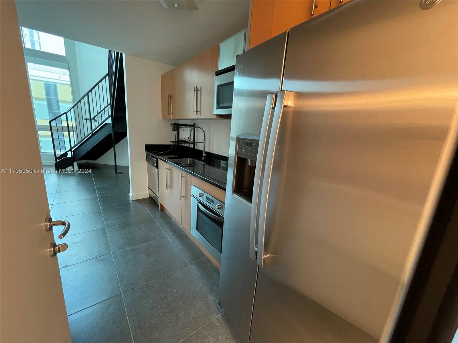 300 S Biscayne Blvd # 630 Unit: L-630