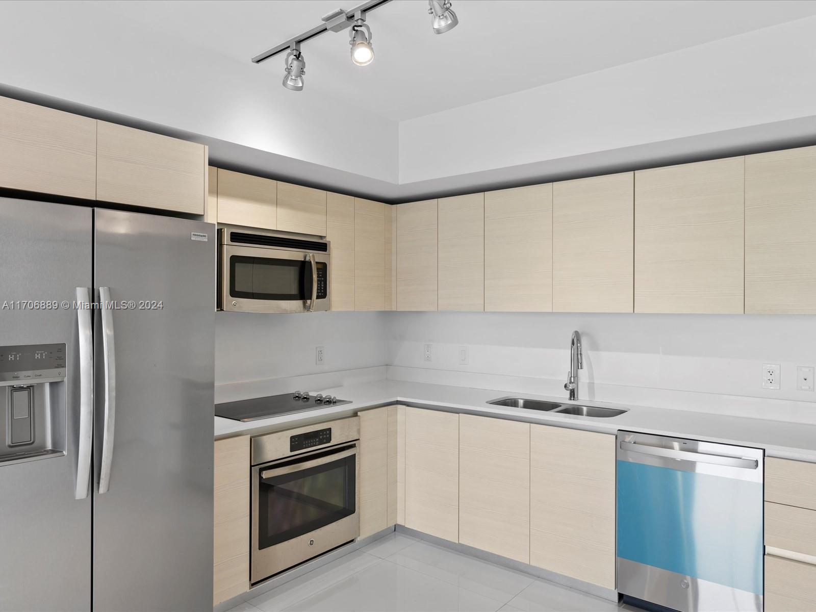 4250 Biscayne Blvd # 1515