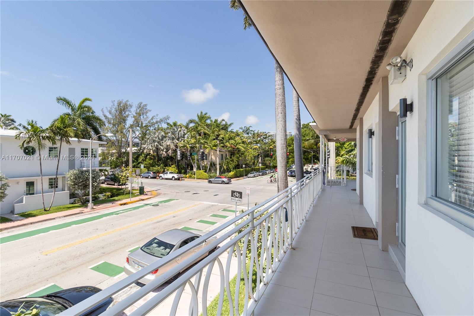 1601 Meridian Ave # 207