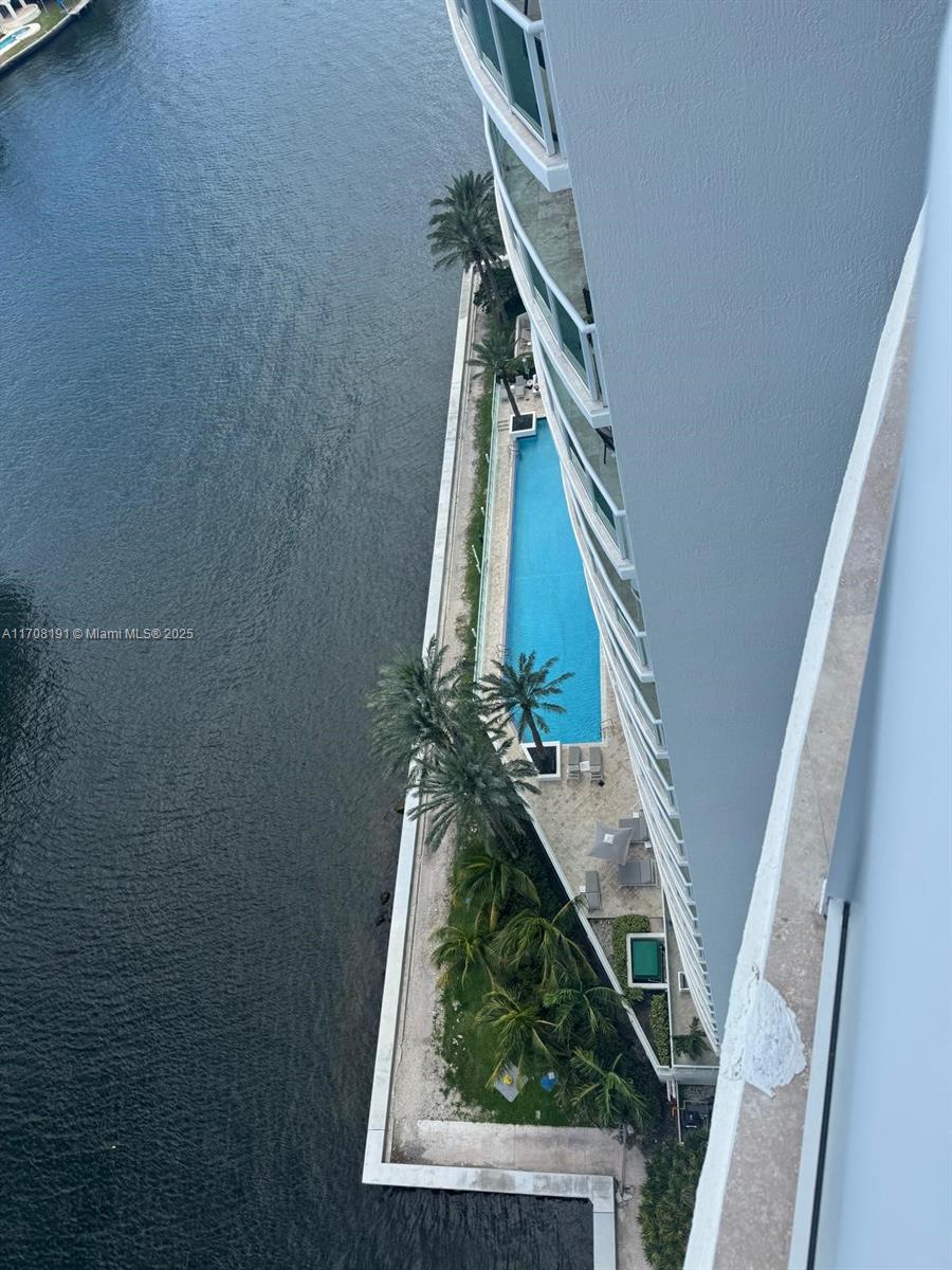 20201 E Country Club Dr # 1902