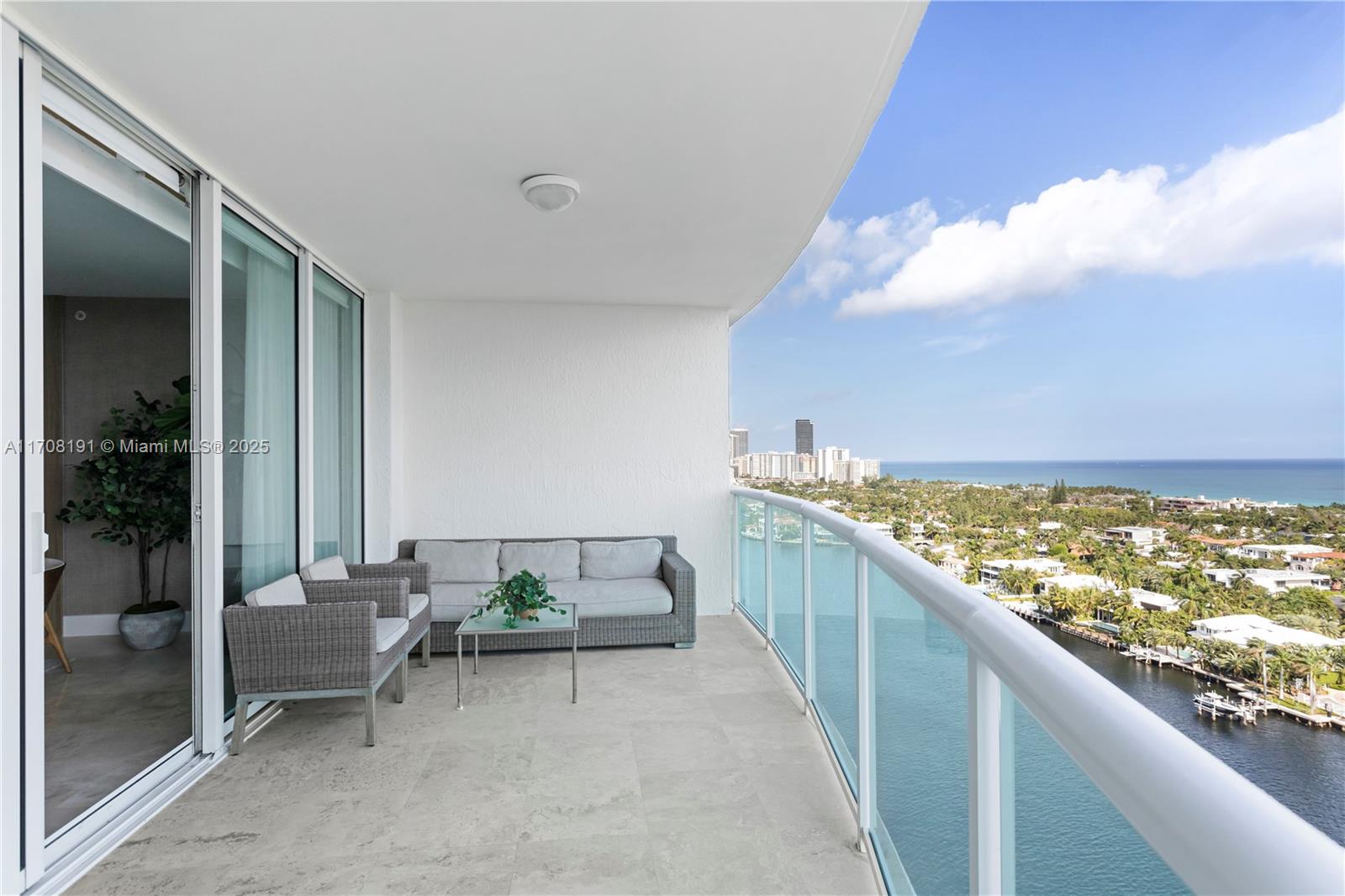 20201 E Country Club Dr # 1902