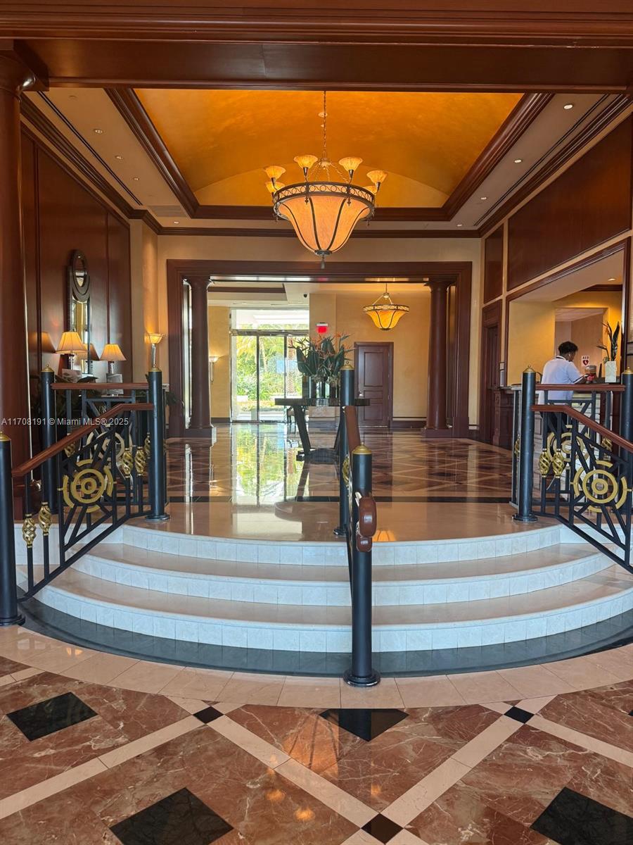 20201 E Country Club Dr # 1902