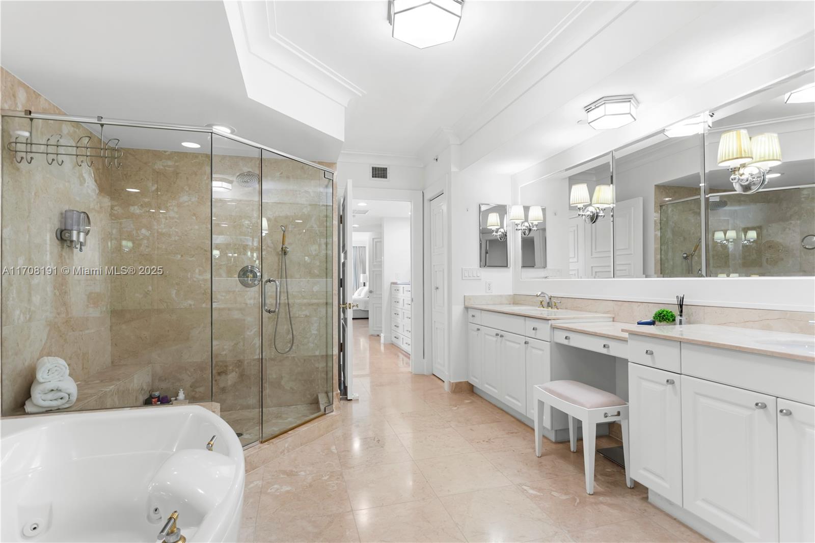 20201 E Country Club Dr # 1902
