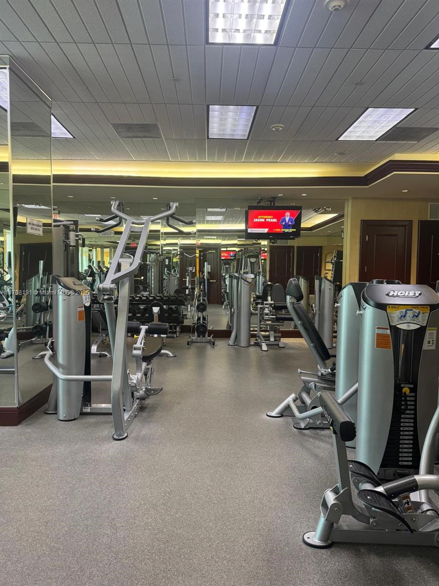 20201 E Country Club Dr # 1902