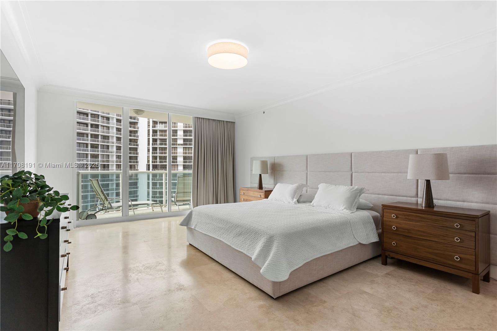 20201 E Country Club Dr # 1902