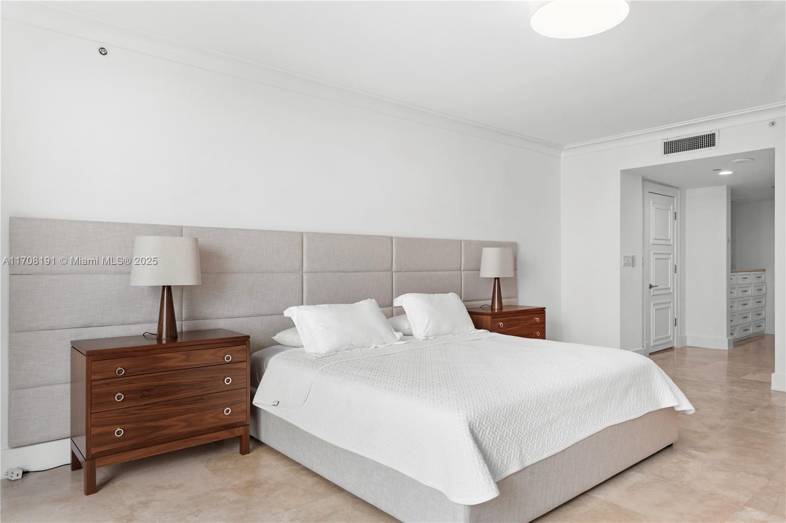 20201 E Country Club Dr # 1902
