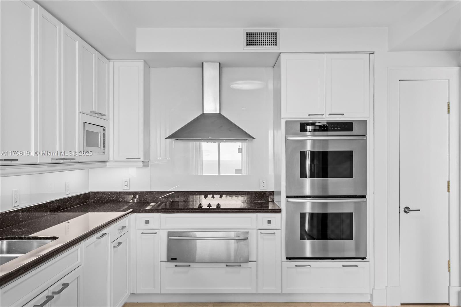 20201 E Country Club Dr # 1902