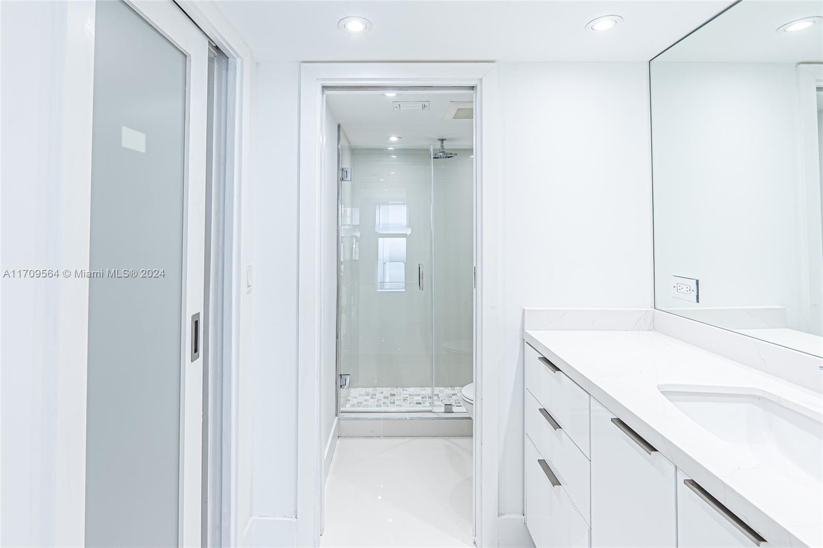 100 Bayview Dr # 1615