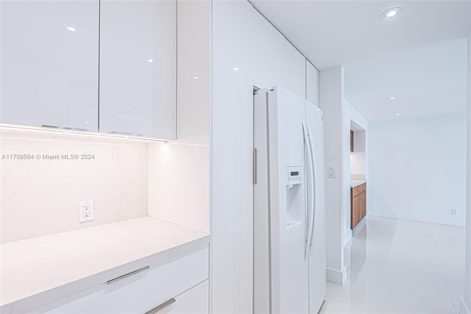 100 Bayview Dr # 1615