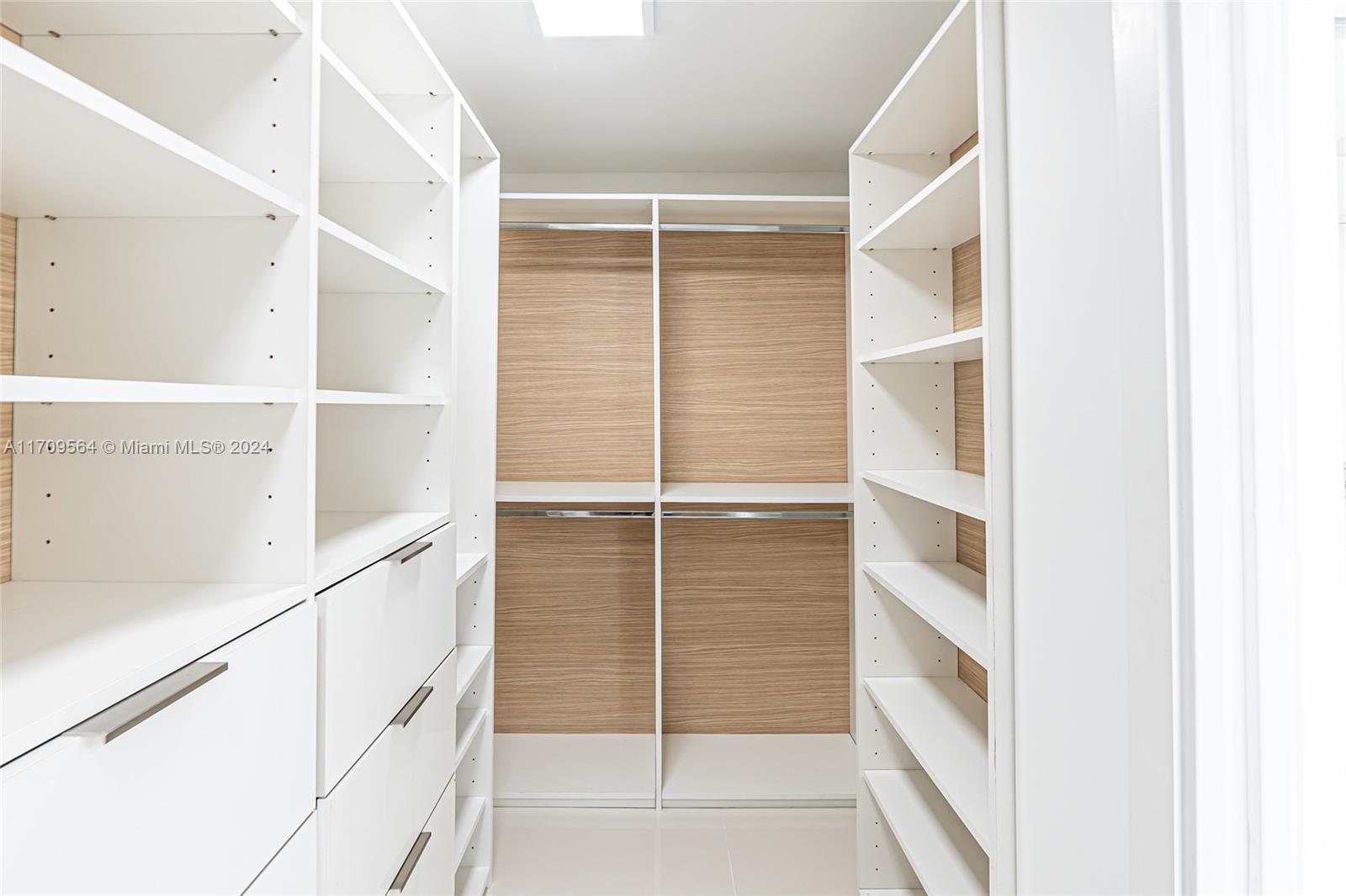 100 Bayview Dr # 1615