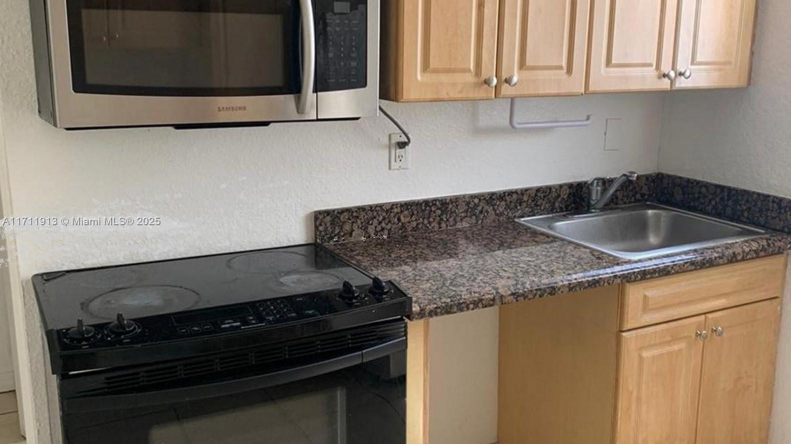 1021 NW 3rd St # 306