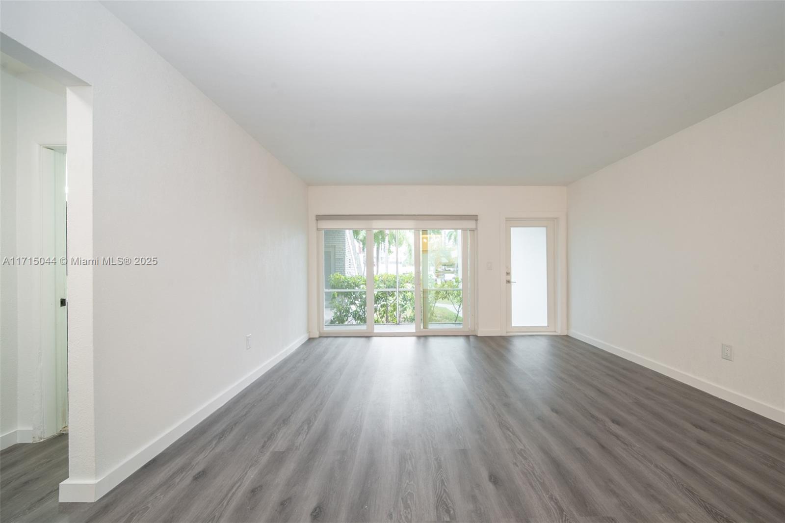 9200 E Bay Harbor Dr # 2