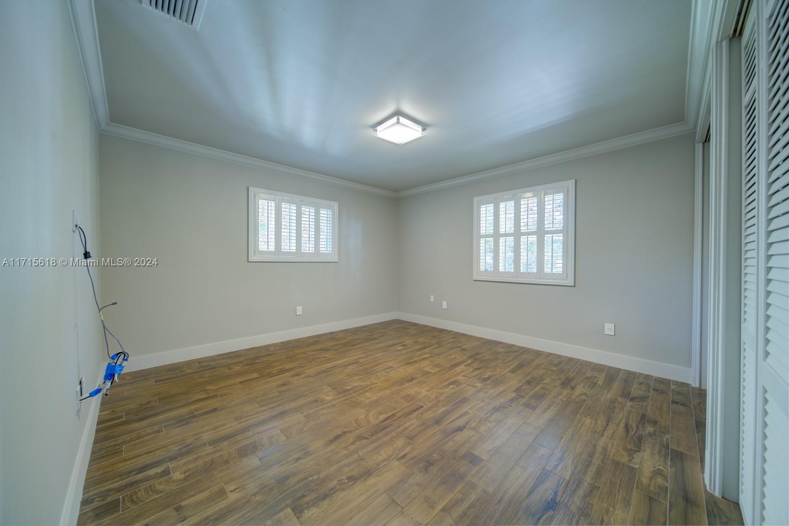 800 Valencia Ave