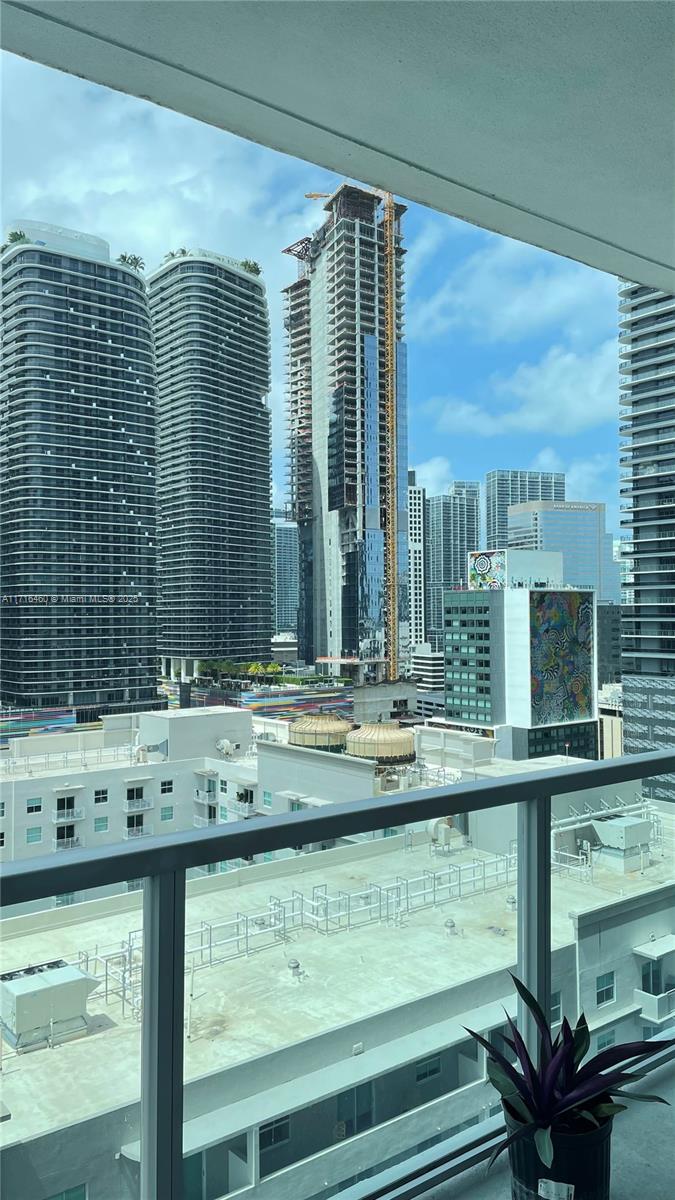 1111 SW 1st Ave Unit: 2224-N