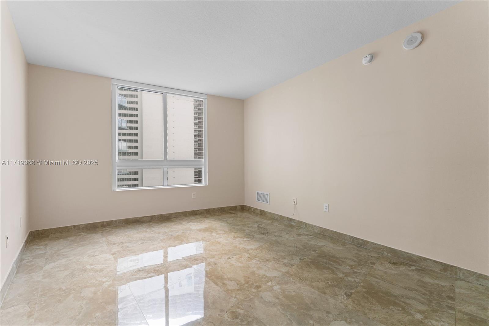 1900 N Bayshore Dr # 1819