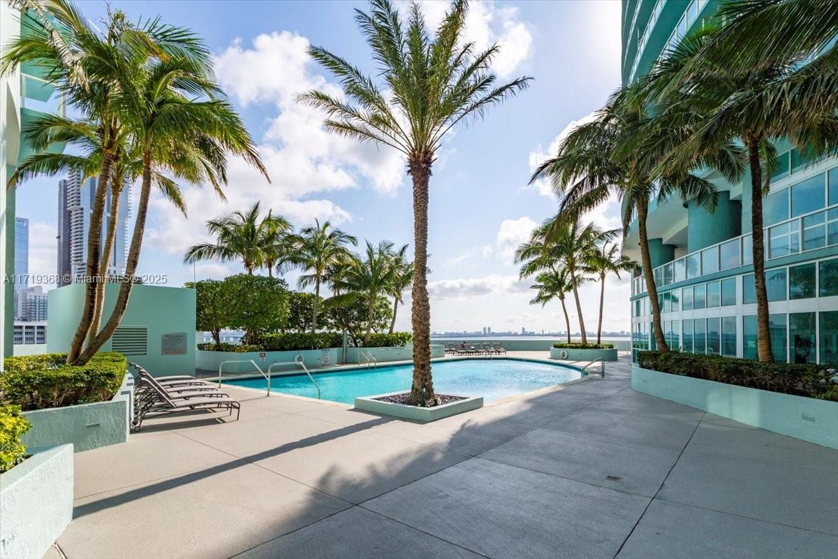 1900 N Bayshore Dr # 1819