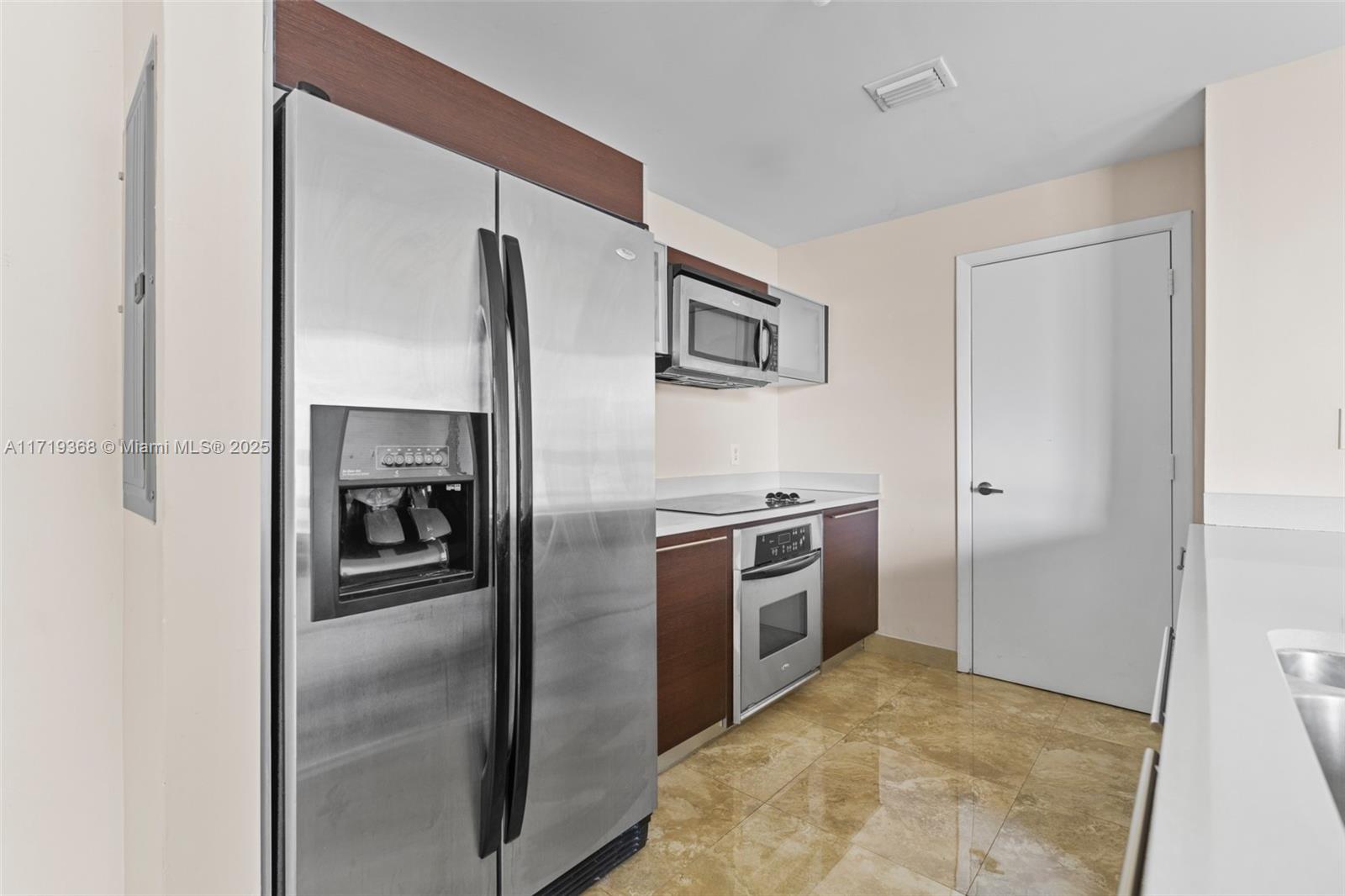 1900 N Bayshore Dr # 1819