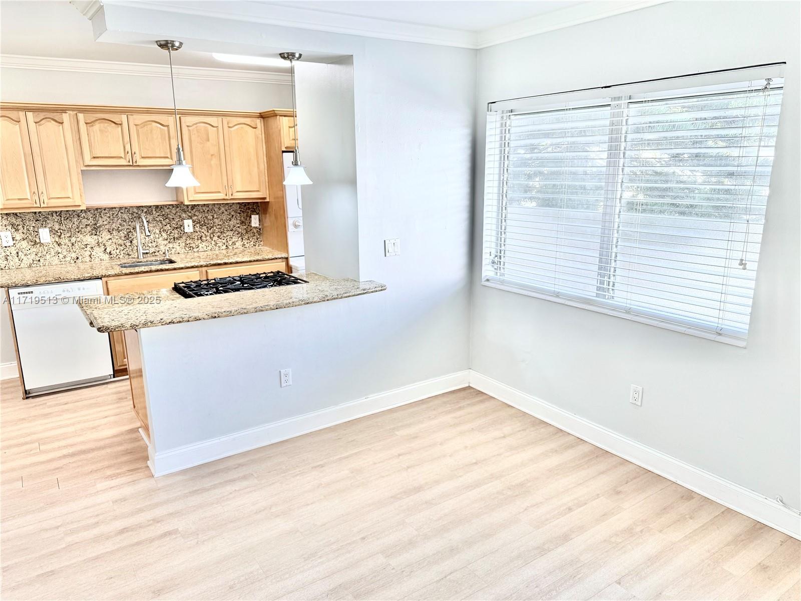 65 Washington Ave # 23