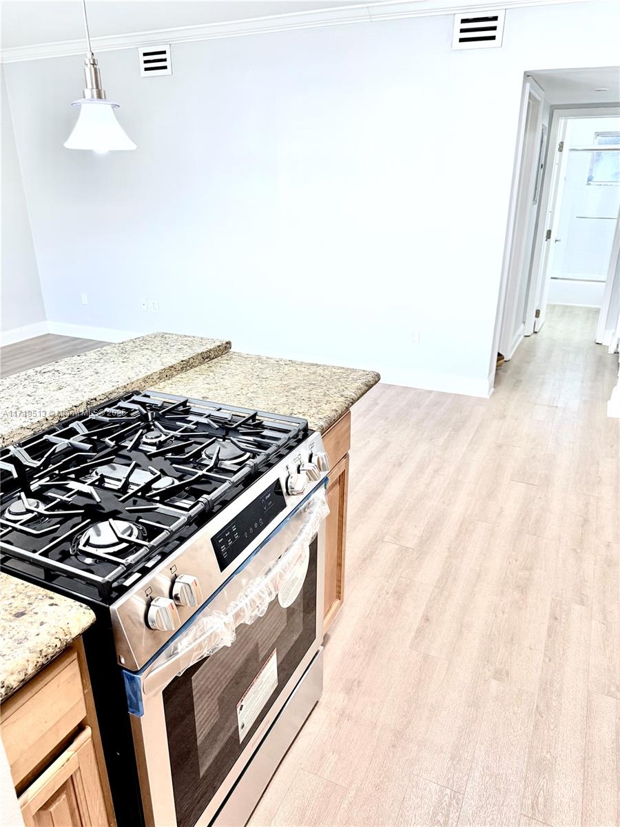 65 Washington Ave # 23