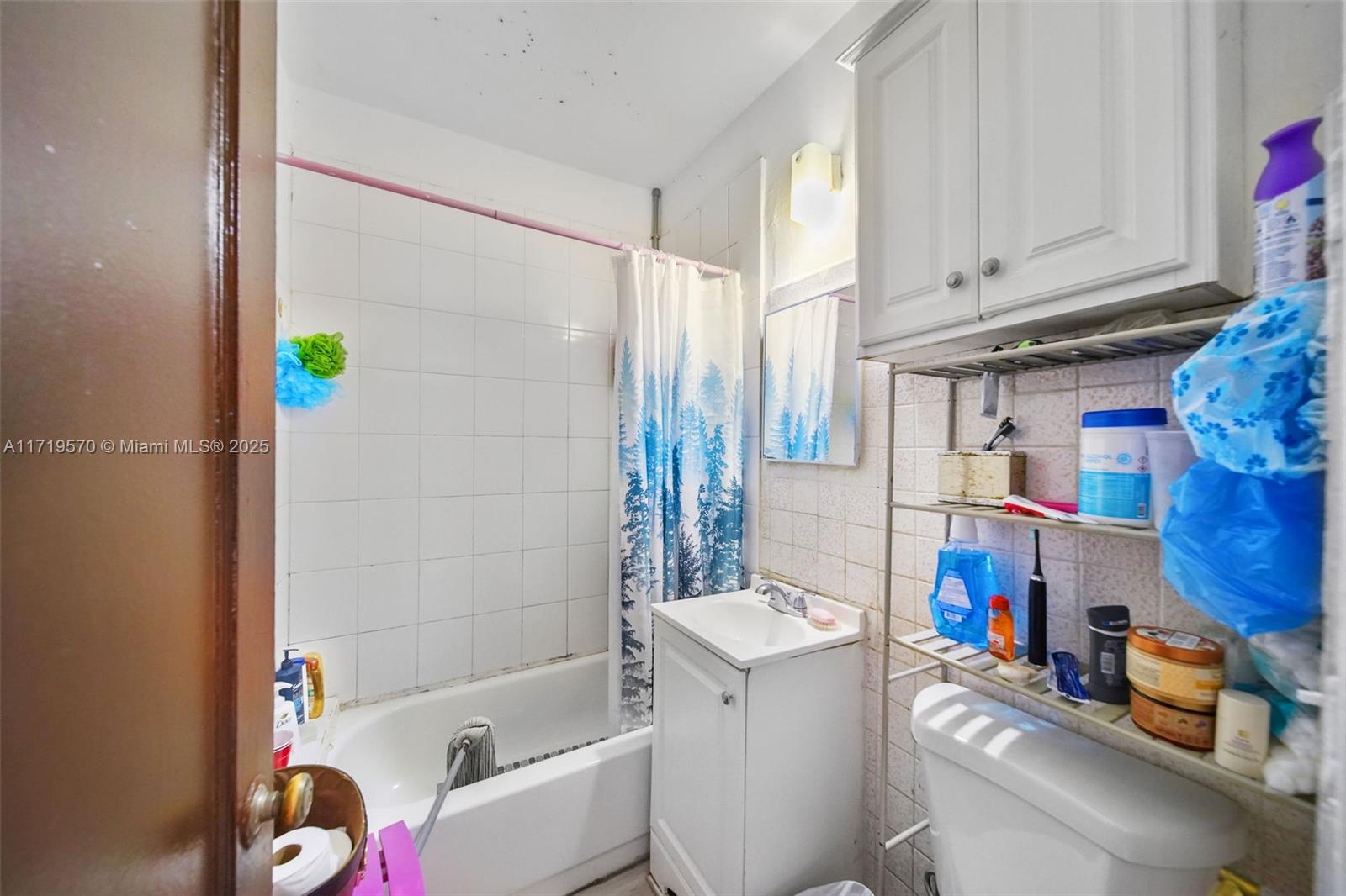 2286 NW 35th St