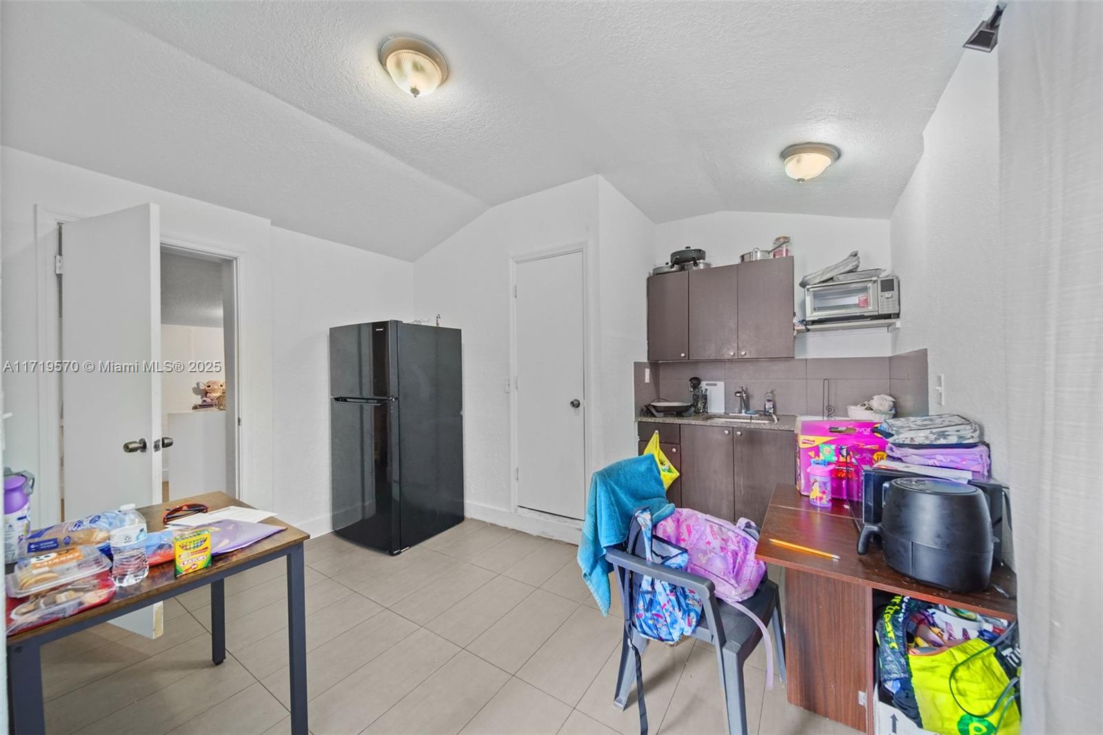 2286 NW 35th St