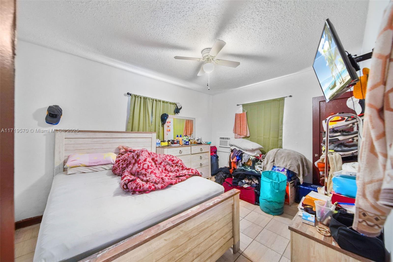 2286 NW 35th St