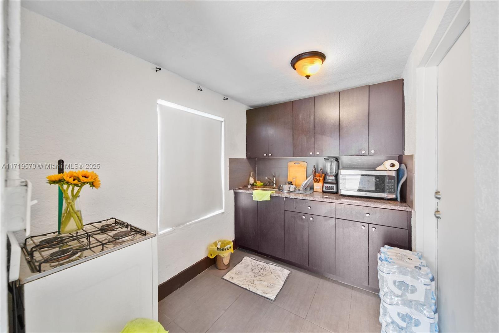 2286 NW 35th St