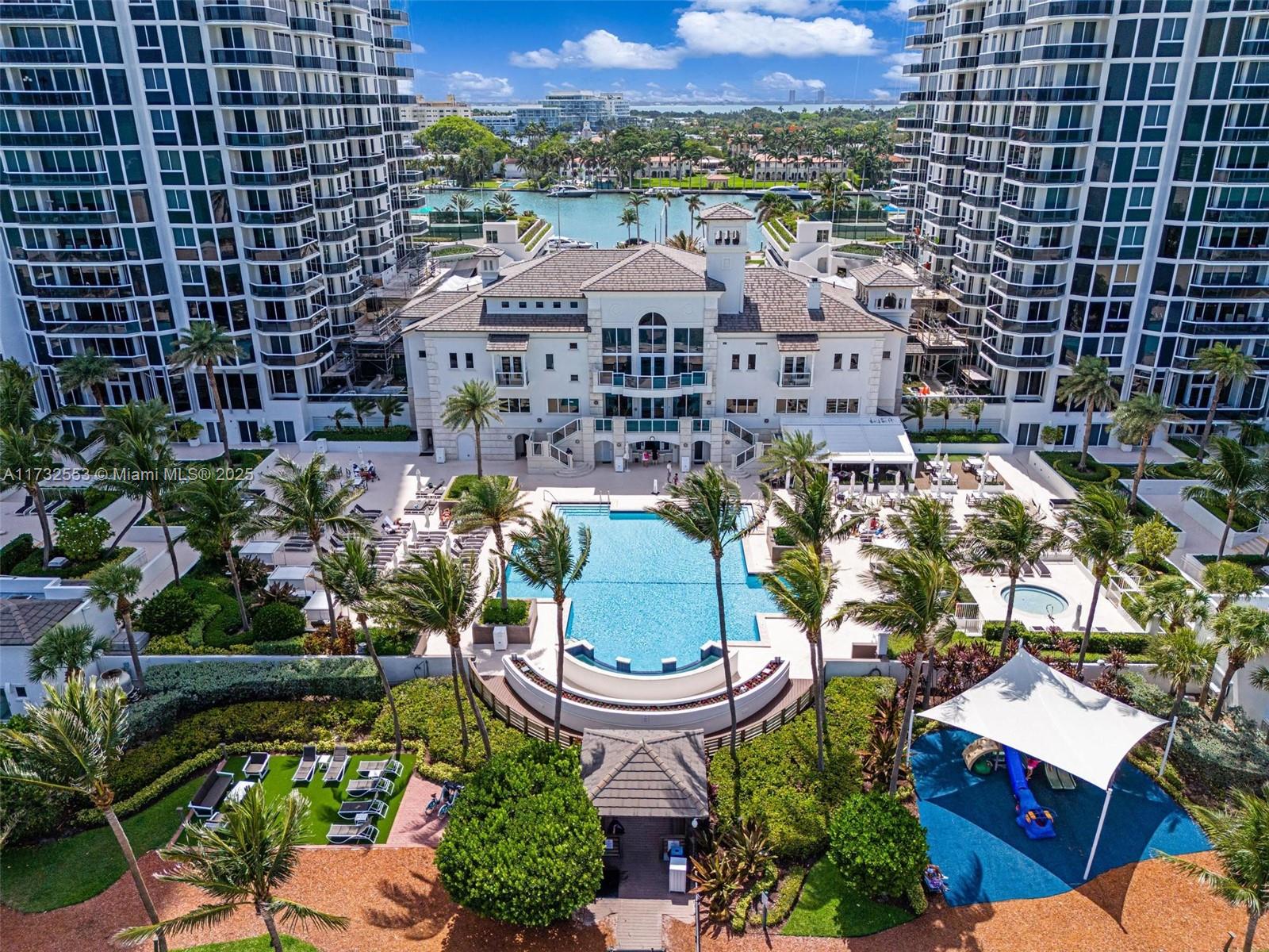 4779 Collins Ave # 2305