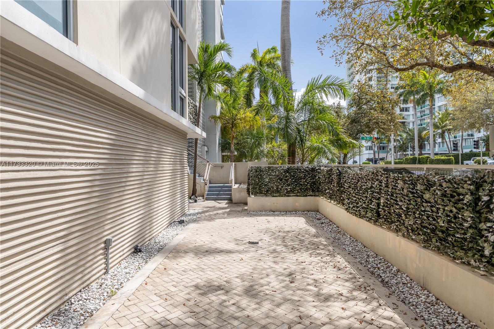 1125 West Ave # 2