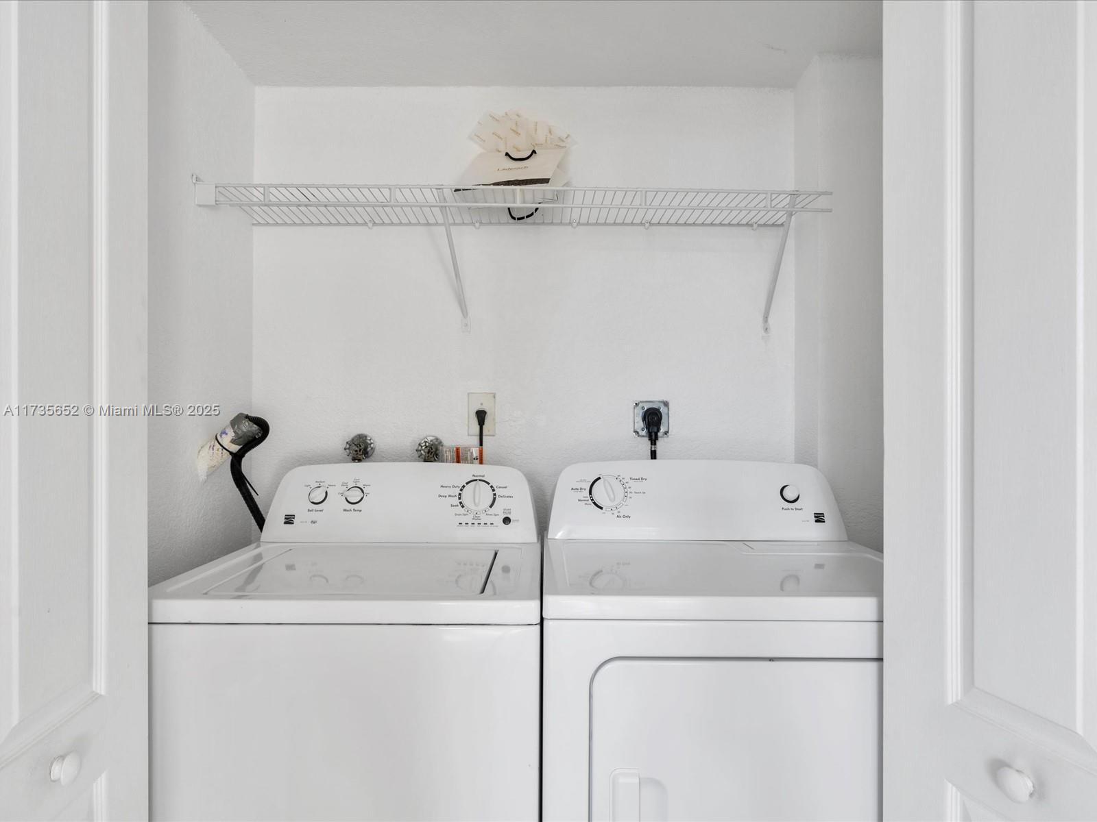 120 Jacaranda Country Club Dr # 200