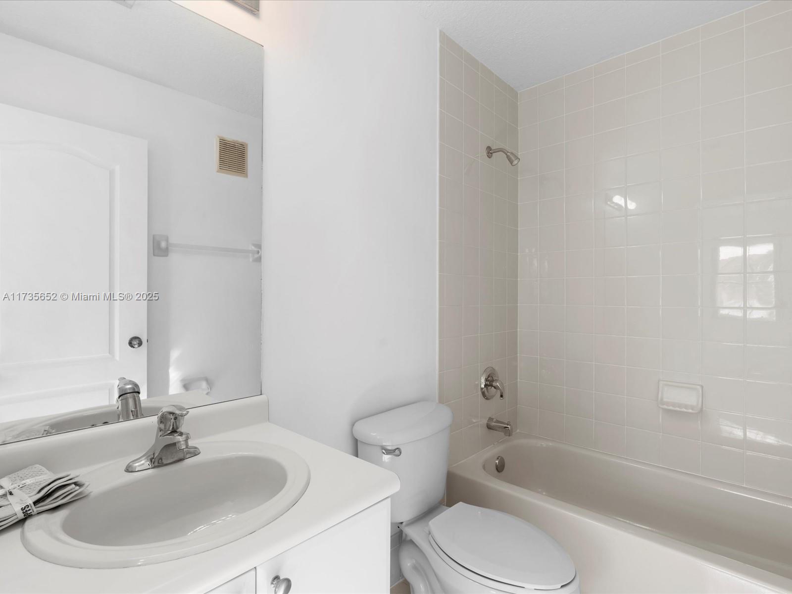 120 Jacaranda Country Club Dr # 200