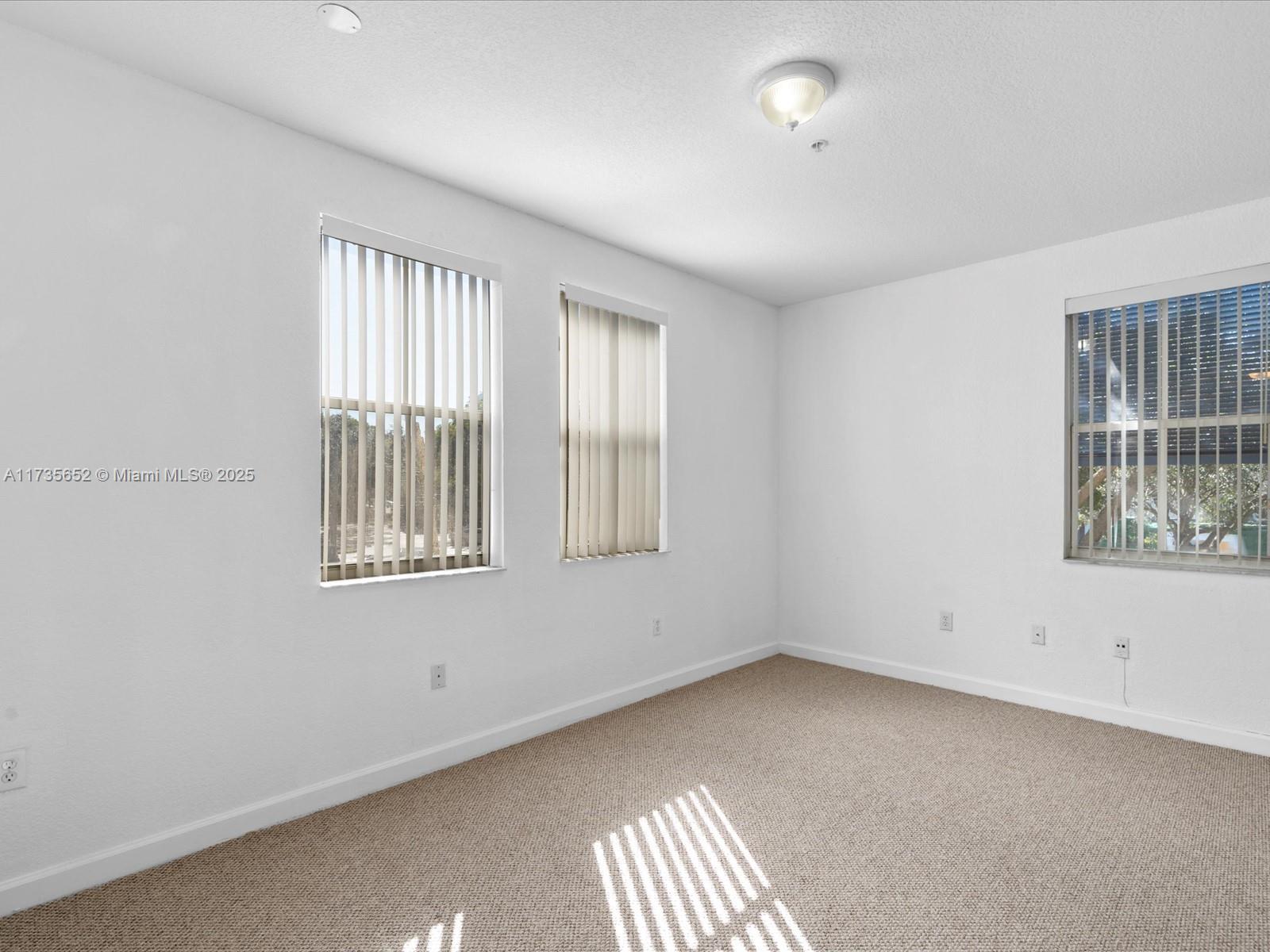 120 Jacaranda Country Club Dr # 200