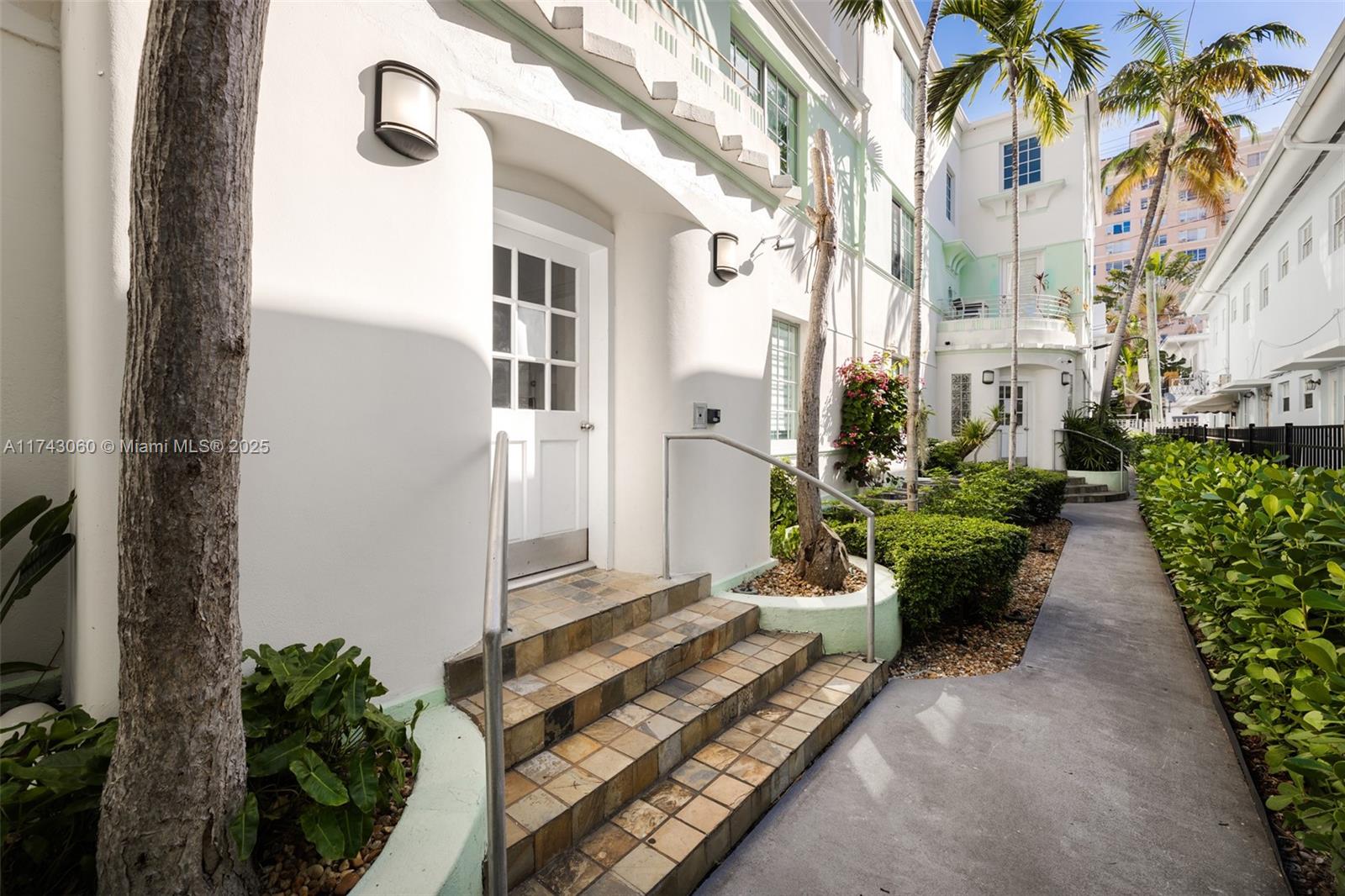 815 Euclid Ave # 2