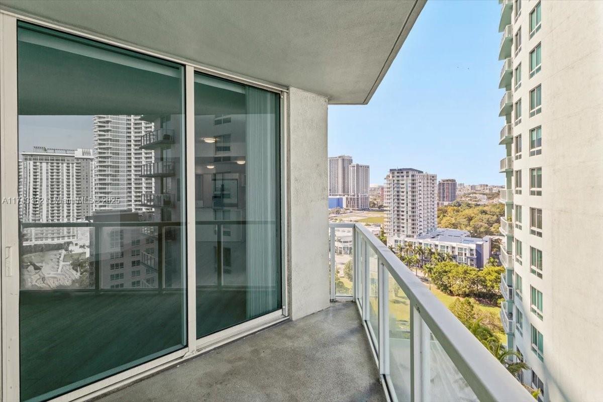 1900 N Bayshore Dr # 1810