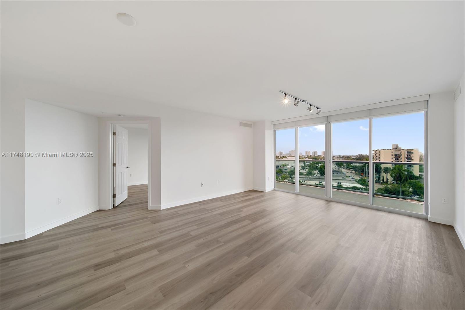 1500 Bay Rd # 1214 Unit: M-1214