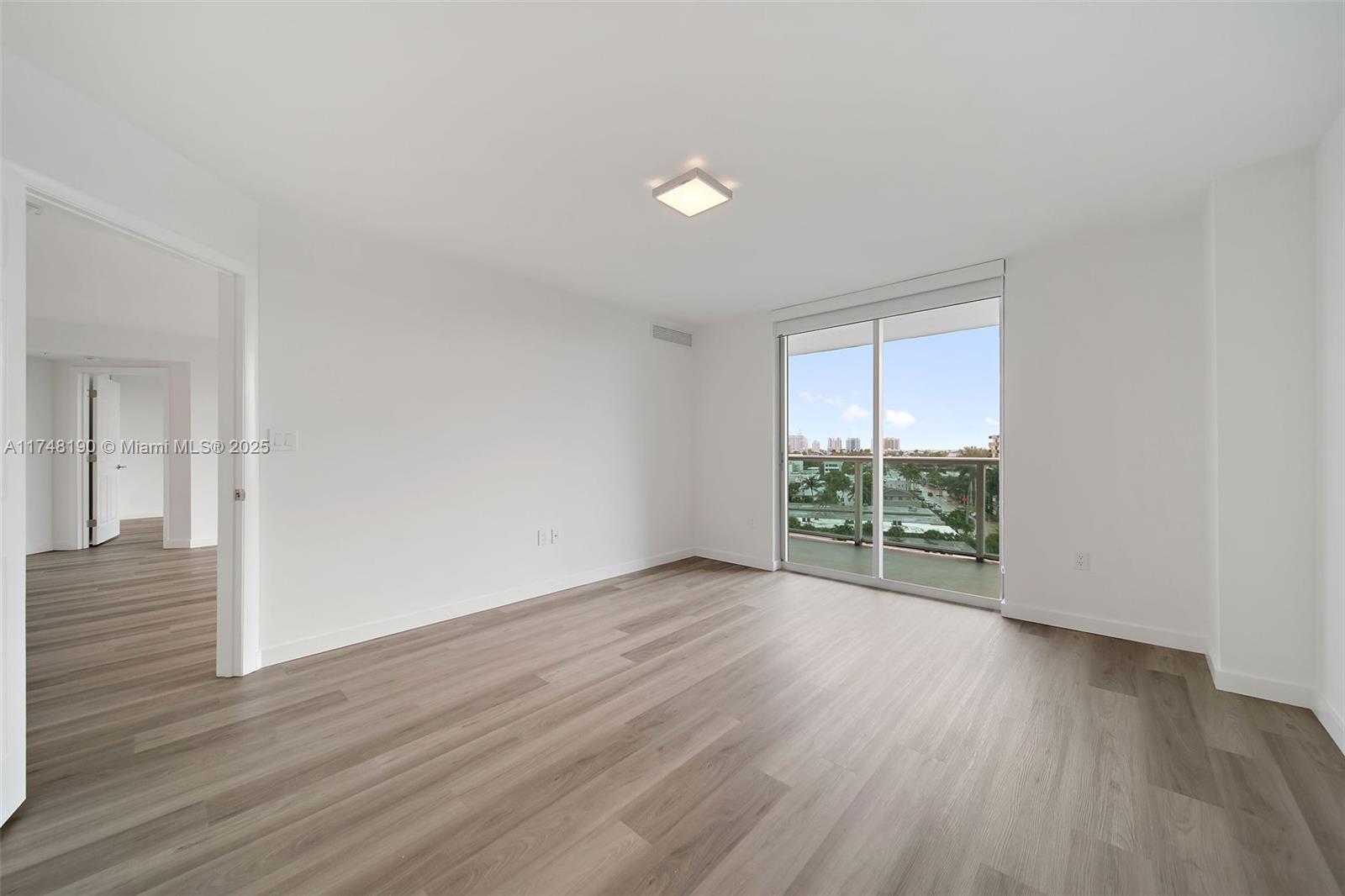 1500 Bay Rd # 1214 Unit: M-1214