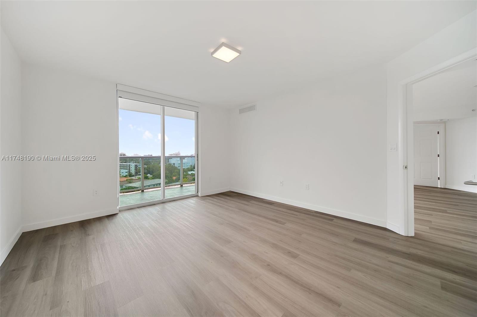 1500 Bay Rd # 1214 Unit: M-1214