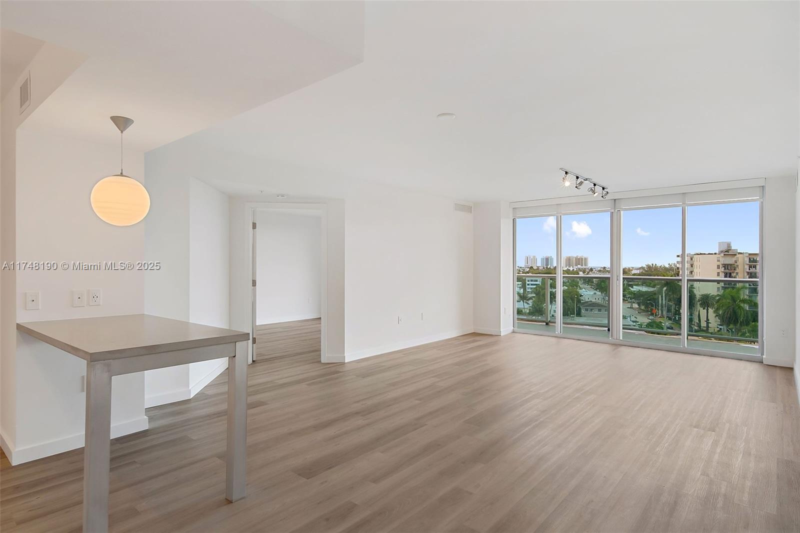 1500 Bay Rd # 1214 Unit: M-1214