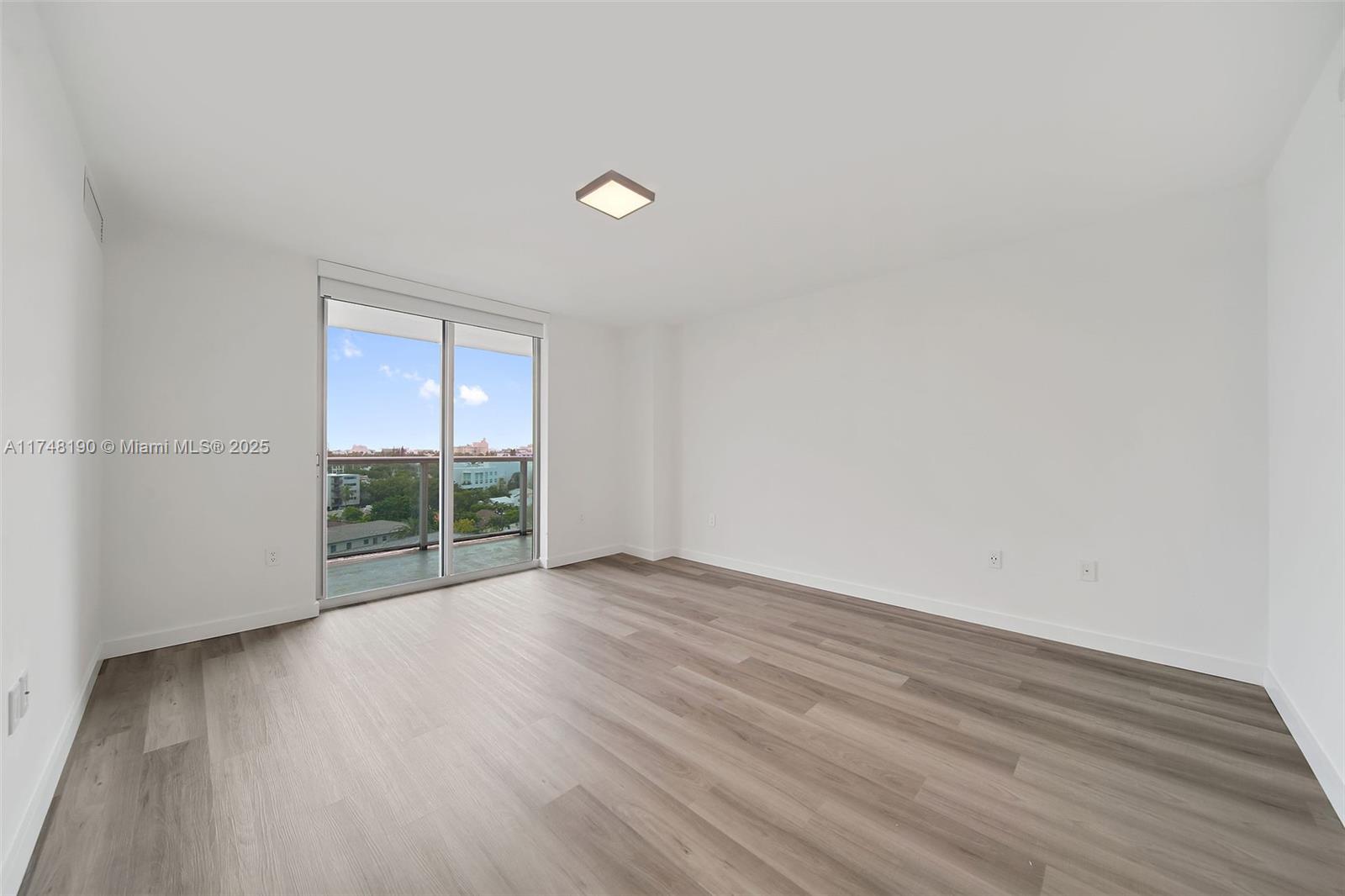 1500 Bay Rd # 1214 Unit: M-1214