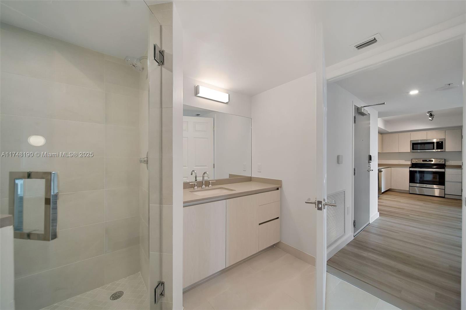 1500 Bay Rd # 1214 Unit: M-1214