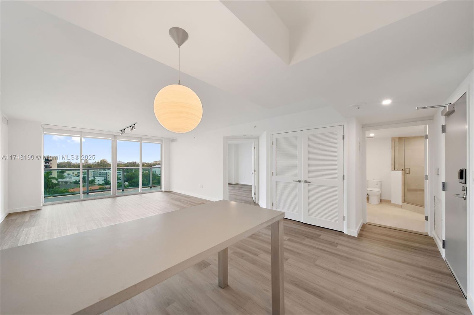 1500 Bay Rd # 1214 Unit: M-1214